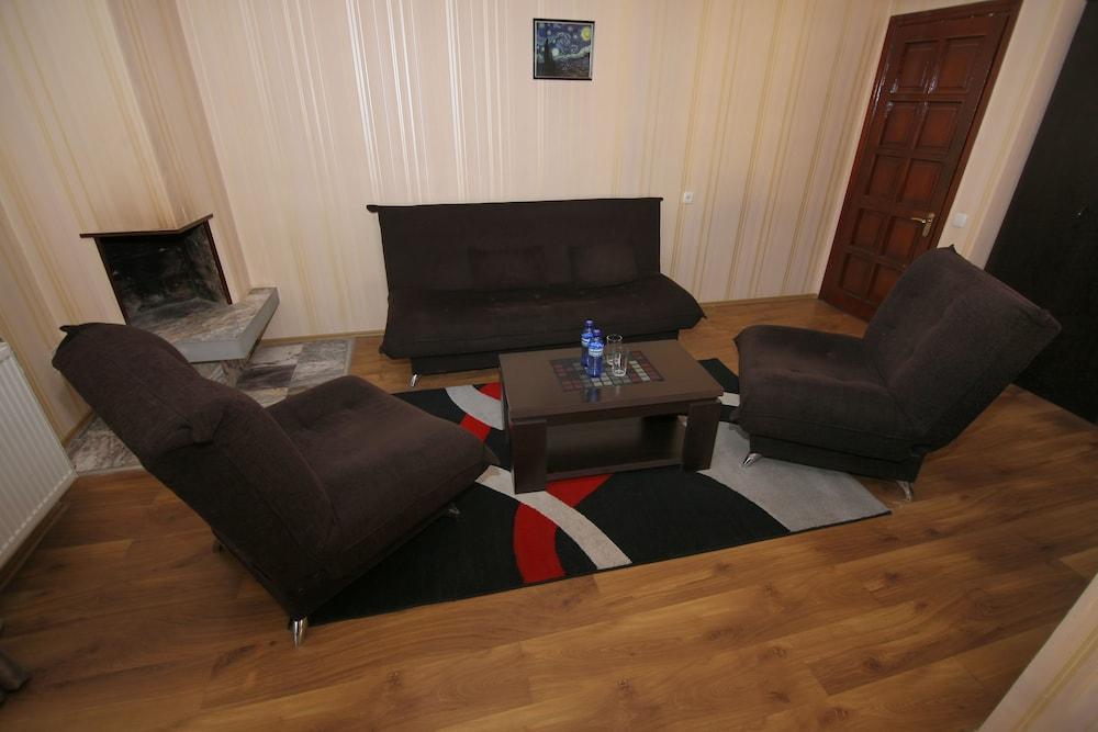 Hotel Well Inn Тбилиси Экстерьер фото