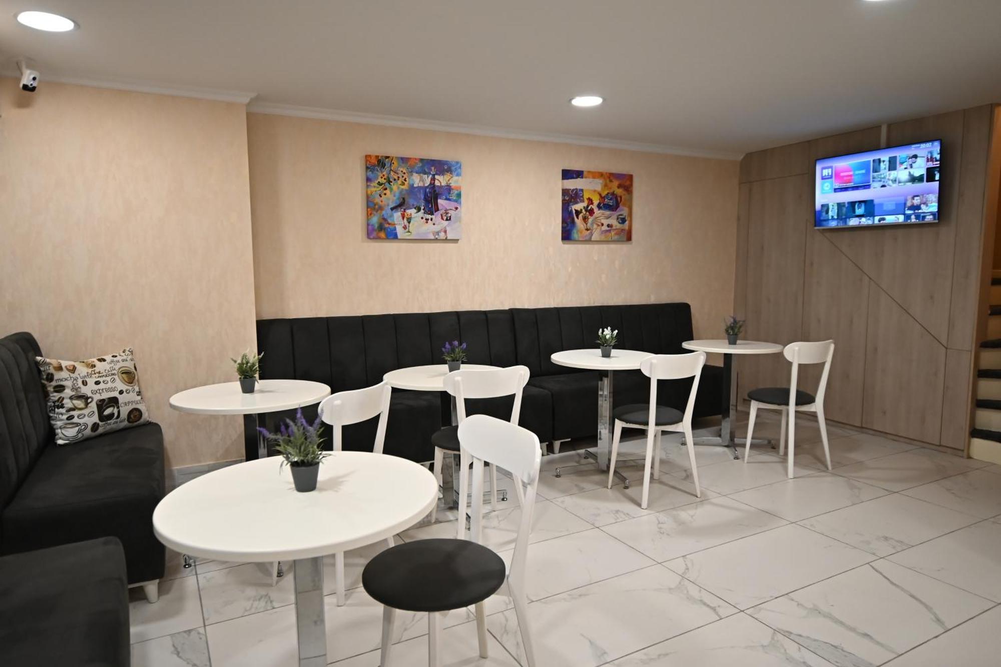 Hotel Well Inn Тбилиси Экстерьер фото