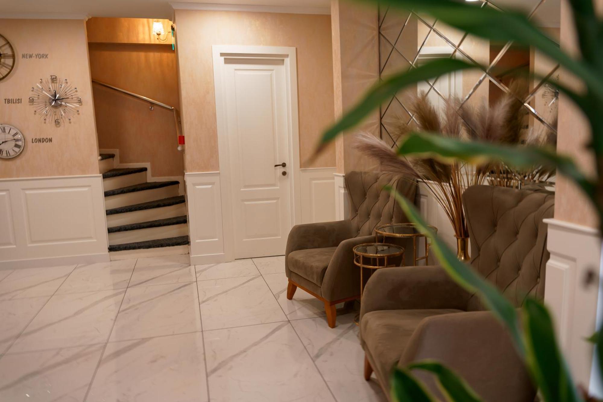 Hotel Well Inn Тбилиси Экстерьер фото