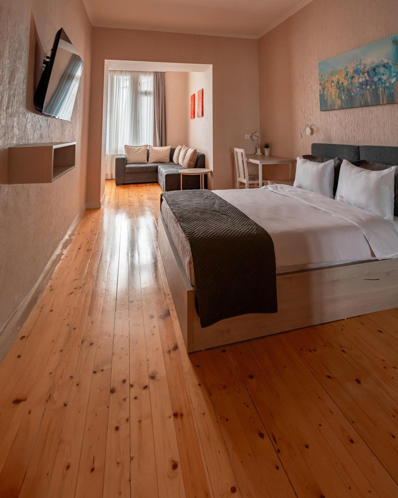 Hotel Well Inn Тбилиси Экстерьер фото