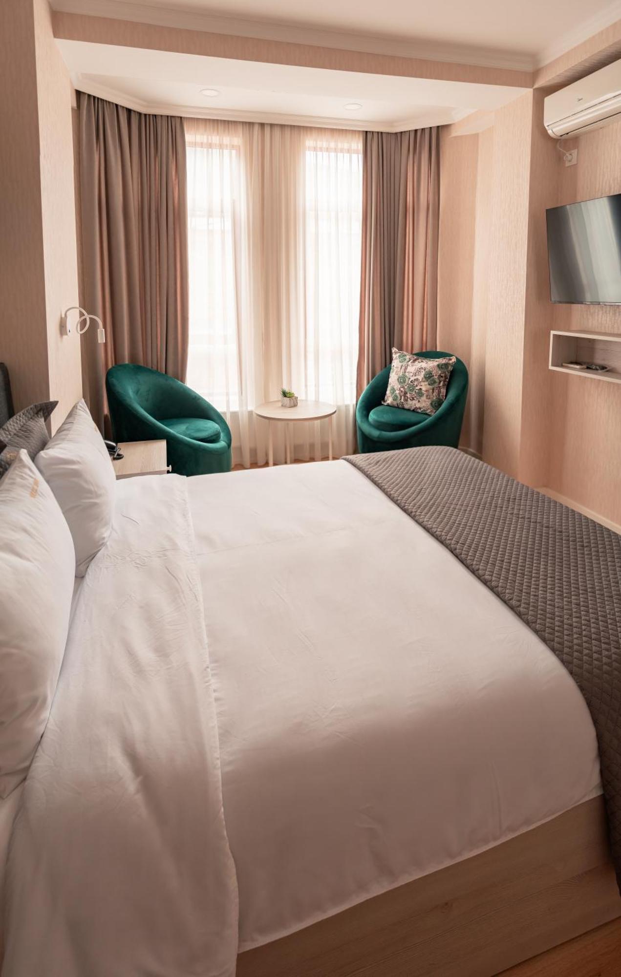 Hotel Well Inn Тбилиси Экстерьер фото