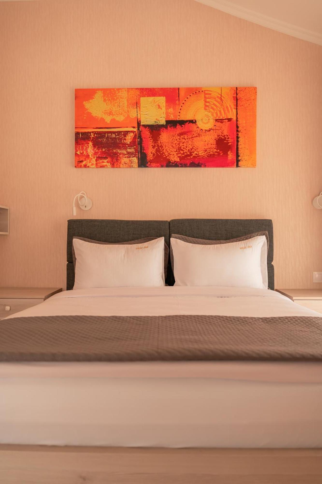 Hotel Well Inn Тбилиси Экстерьер фото